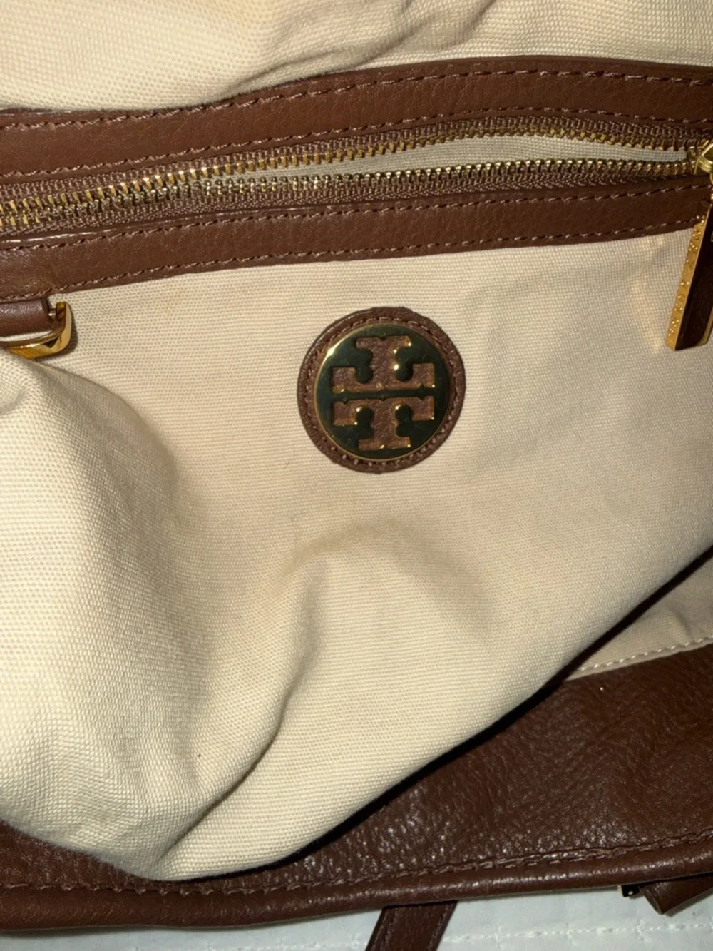 Tory Burch Amanda Hobo Purse Crossbody with Strap Brown Pebbled Leather EUC